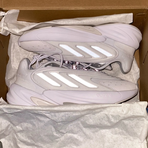 Adidas Women’s Ozelia ”Dash Grey” Size 7 Women’s - Picture 3 of 5